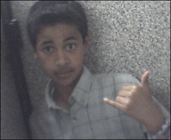 noureddine:  rakha_10@hotmail.fr